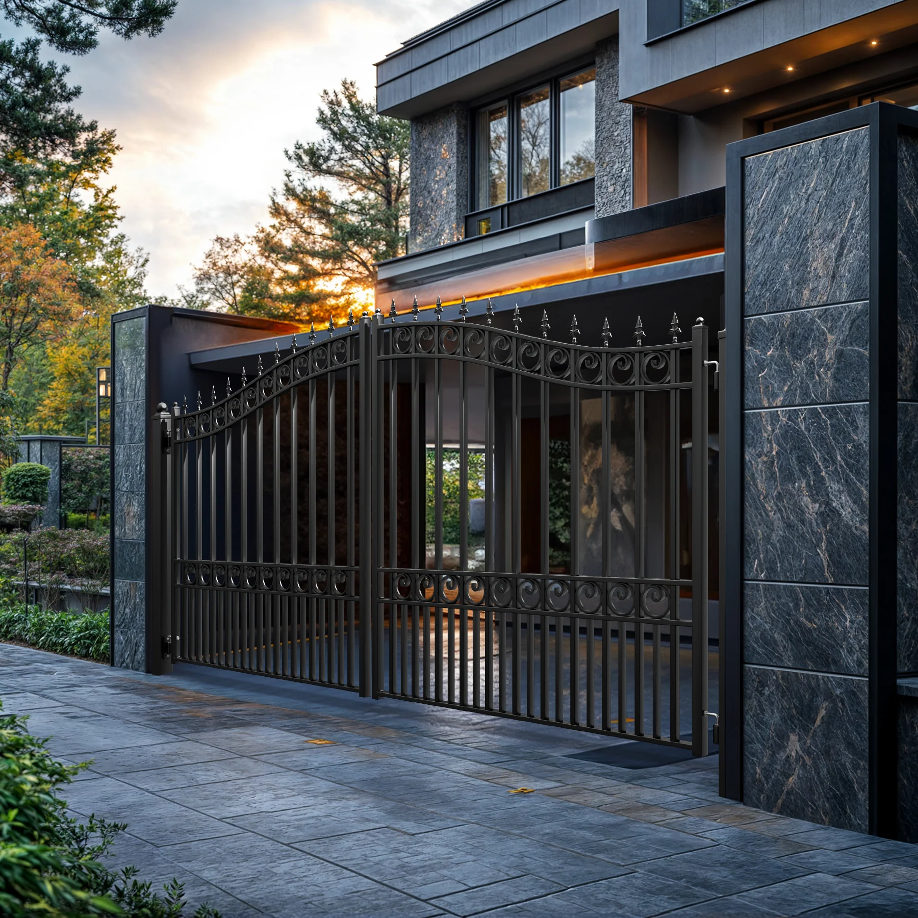 ZUMI Broadway Style Dual Swing Driveway Gates - Image 3